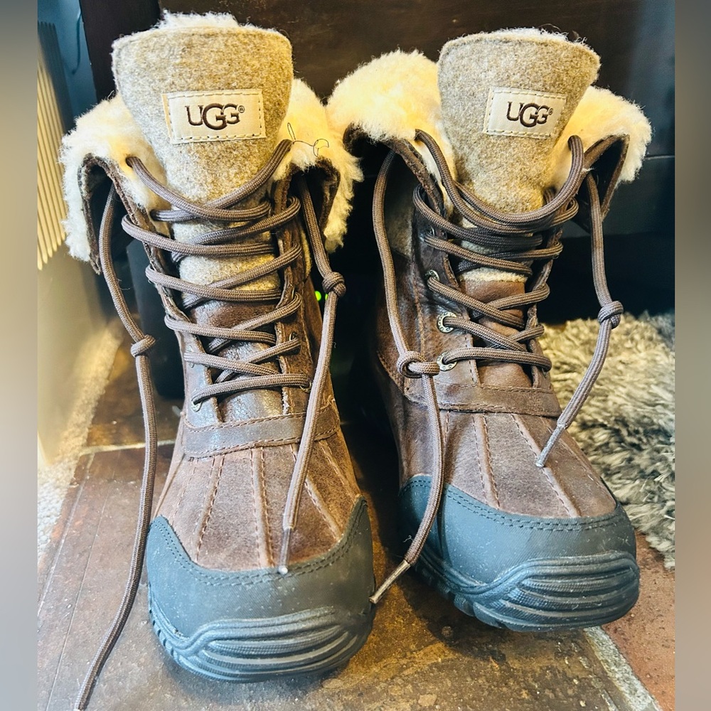 UGG Adirondack III Waterproof Boots (Brown)